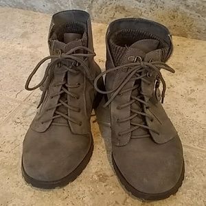 White mountain booties.size 9